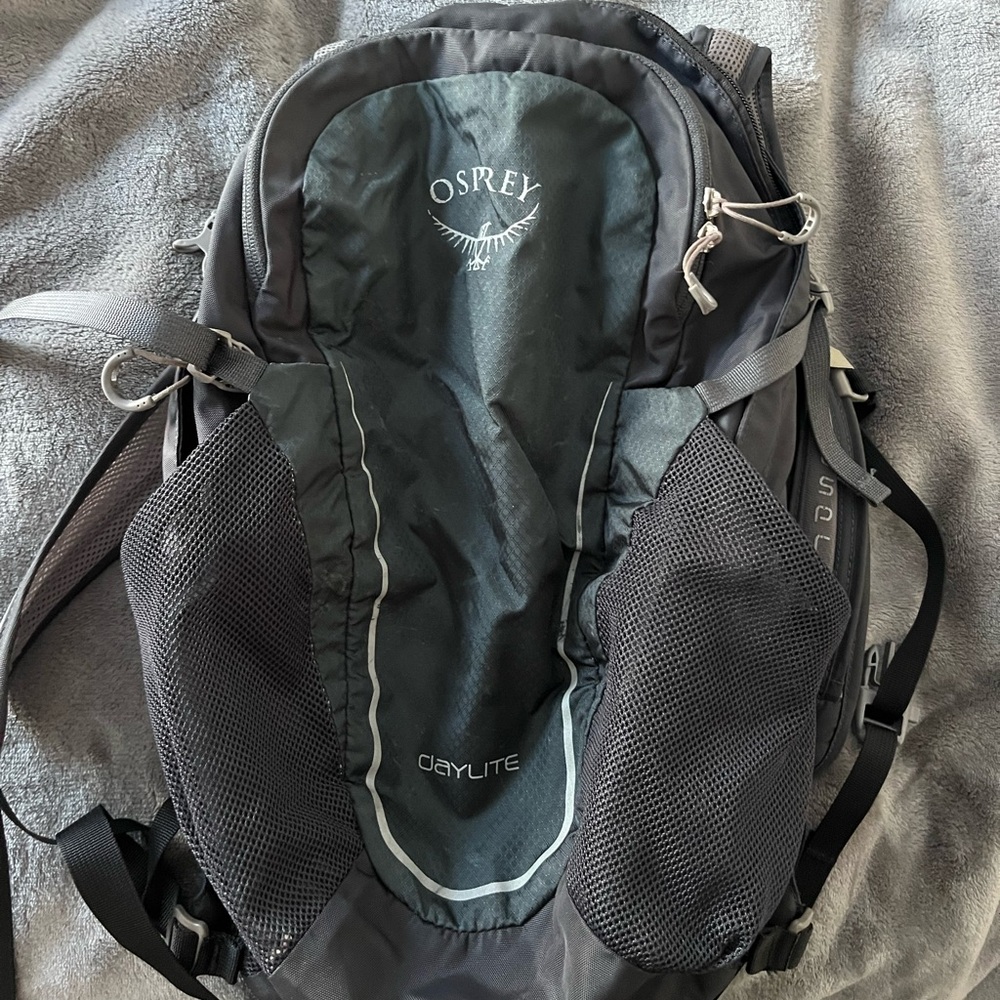 Osprey Daylite Charcoal Backpack